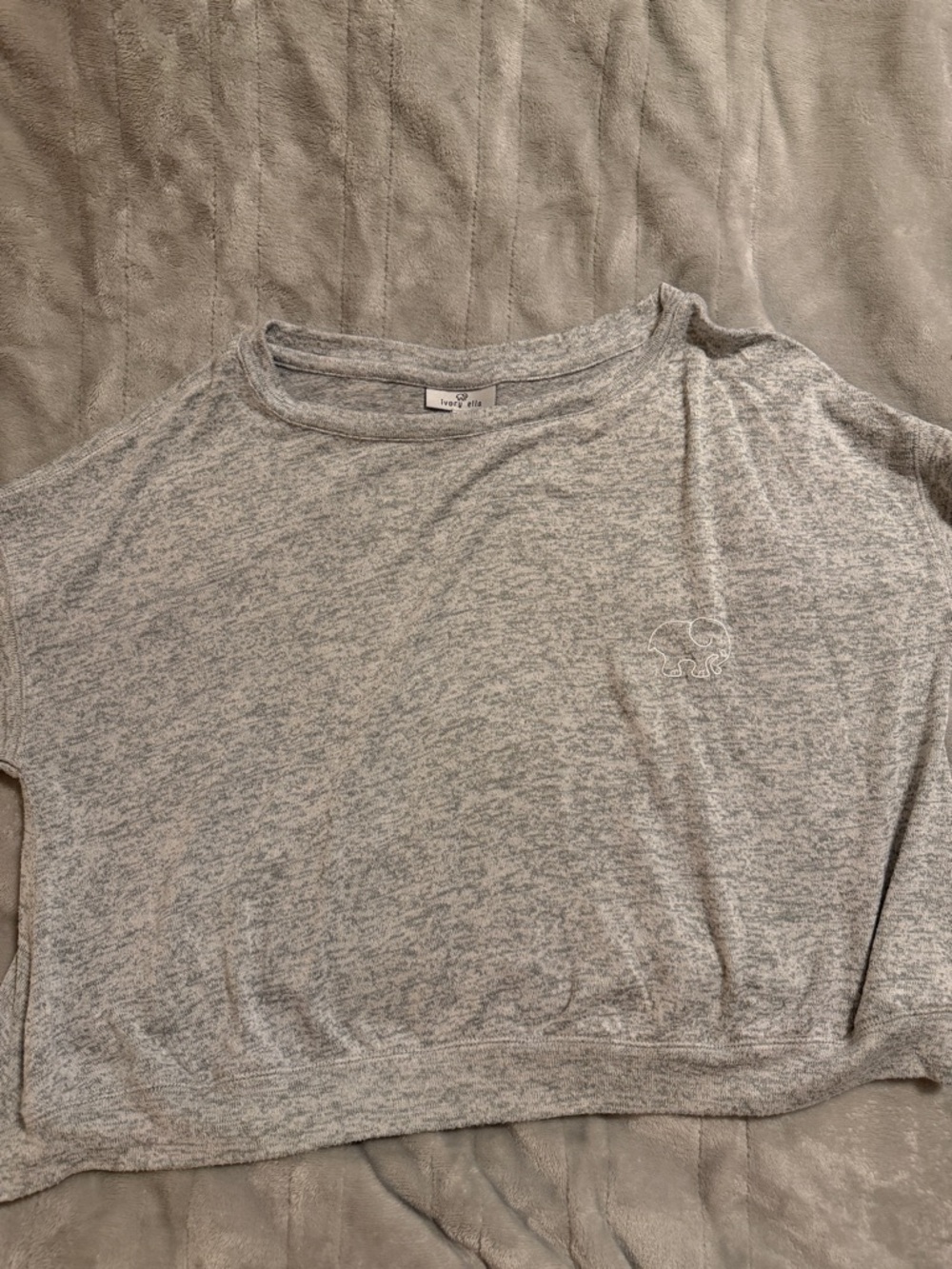 ivory ella Heather Gray Long Sleeve Tee with Elephant Logo
